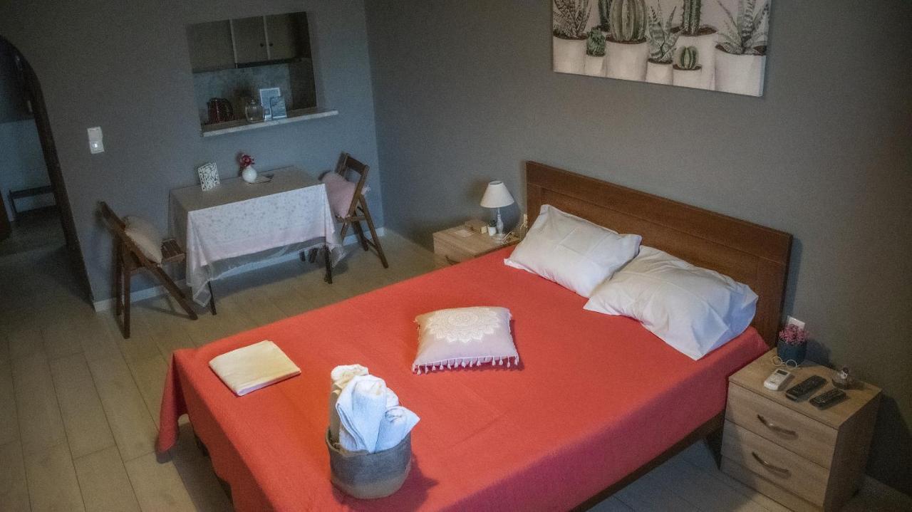 Rose Garden Apartments Mítikasz Kültér fotó